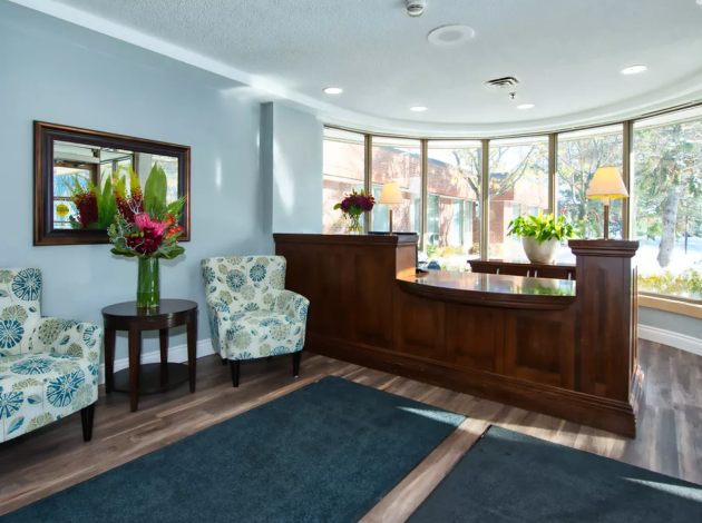Bough Beeches Place Lounge